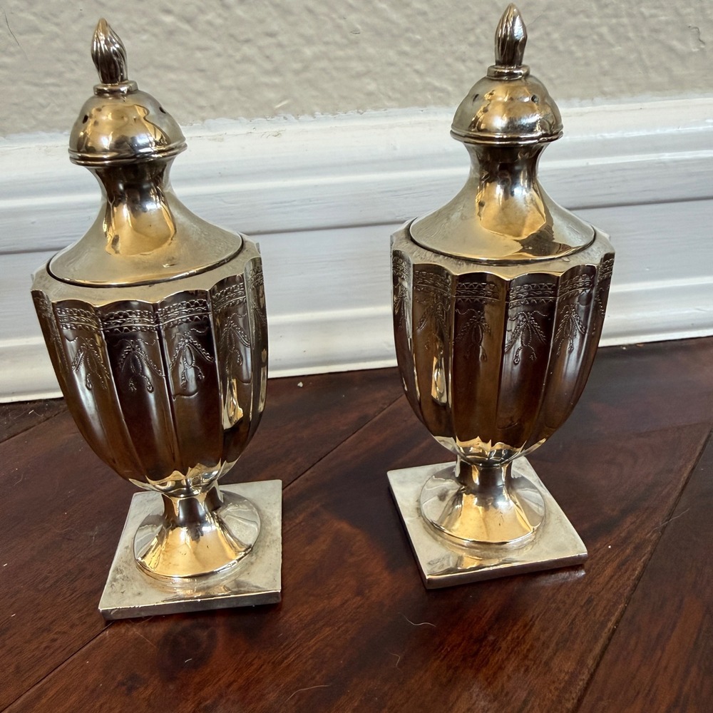 Godinger Silver Plate Salt Pepper Shakers Urn Finial Vintage Set Pair Decor MCM